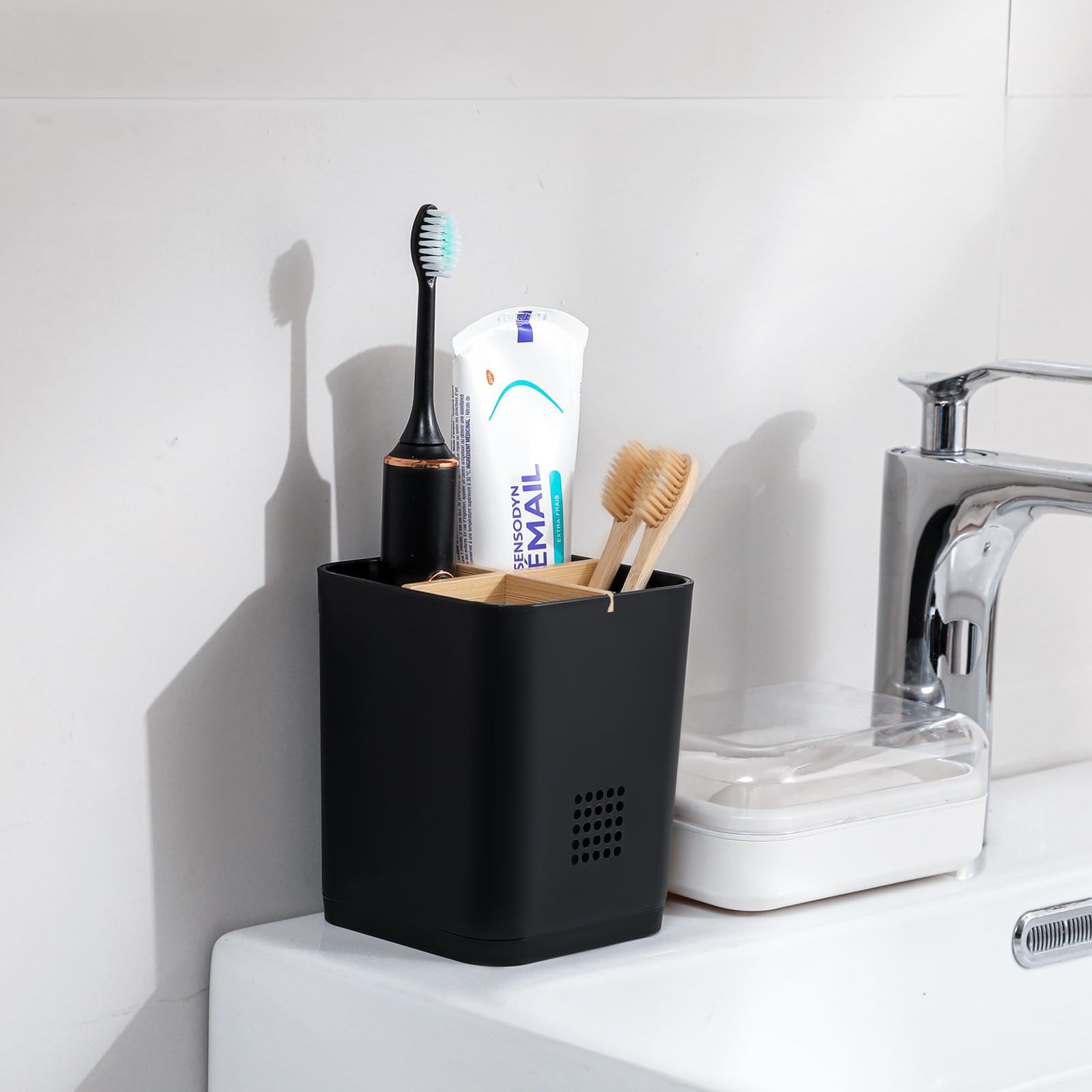 Toothbrush Holders Drainage for Bathrooms